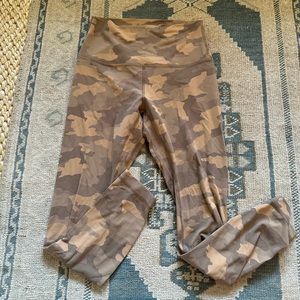 Lululemon Align High Rise pant brown camo size 6